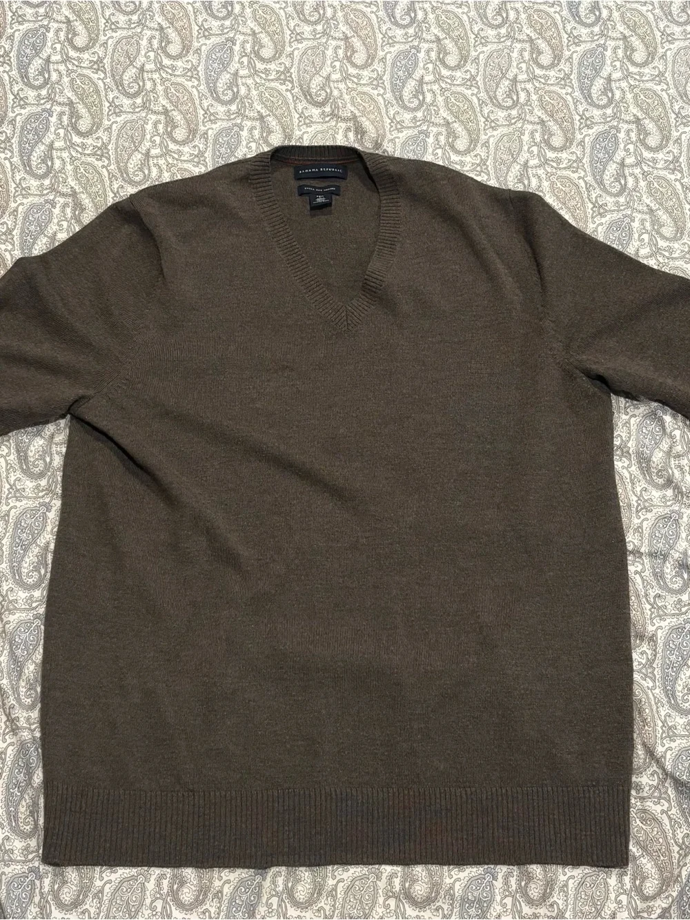 Banana Republic Men's V-Neck Sweater in Dark Brown